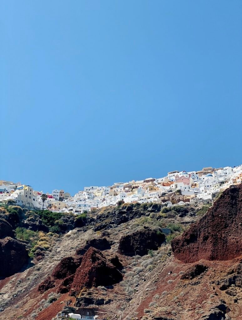 SantorinVoyageHarmonie_FalaisesSentiersSaveurs